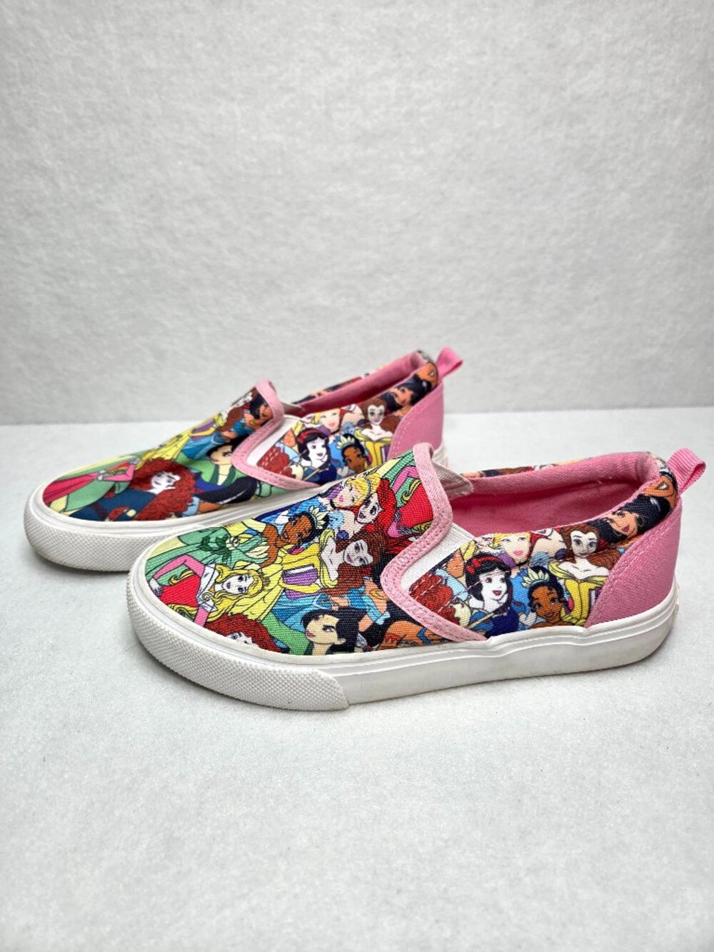 Ground Up Disney Princess Girls Pink Slip-On Canvas Sneakers Sz 2